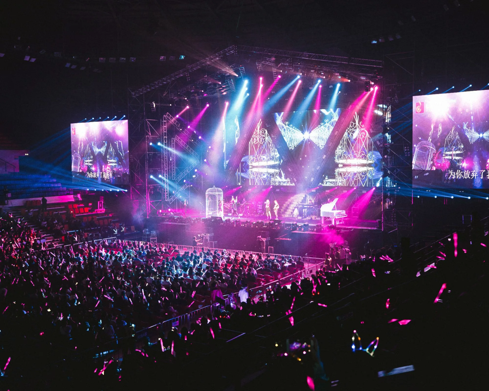 Penggemar BLACKPINK Antusias Berburu Tiket Deadline Tour yang Akan Digelar di GBK Jakarta November 2025