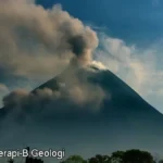 Gunung Merapi Alami Tiga Kali Awan Panas Guguran dalam Sepekan, Aktivitas Vulkanik Meningkat dan Status Tetap Siaga