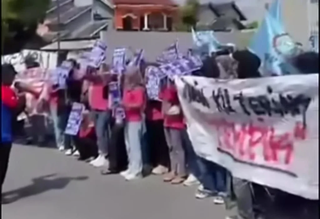 Aksi Demonstrasi Ratusan Buruh di Sleman Pecah, Tiga Bulan Bekerja Tidak Gaji