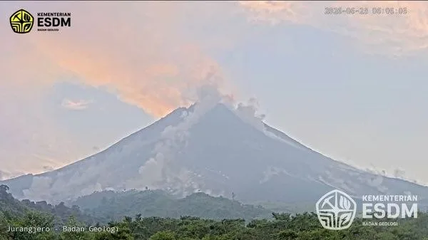 Awan Panas Guguran Merapi Meluncur 2 Kilometer, BPPTKG: Suplai Magma Masih Aktif