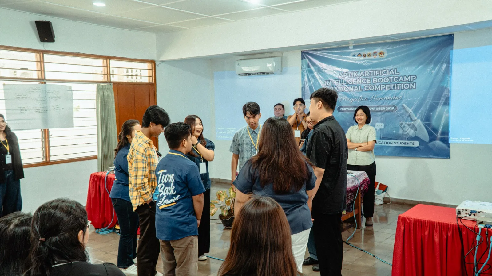 AI Bukan Cuma Soal Teknologi, Mahasiswa di UAJY Diajak Memahami Persoalan Manusia