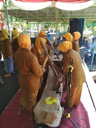 Dari Bunyi Penumbuk Padi Menjadi Harmoni Bersama, Menelusuri Suara Lesung dan Wajah-Wajah Pelestarinya
